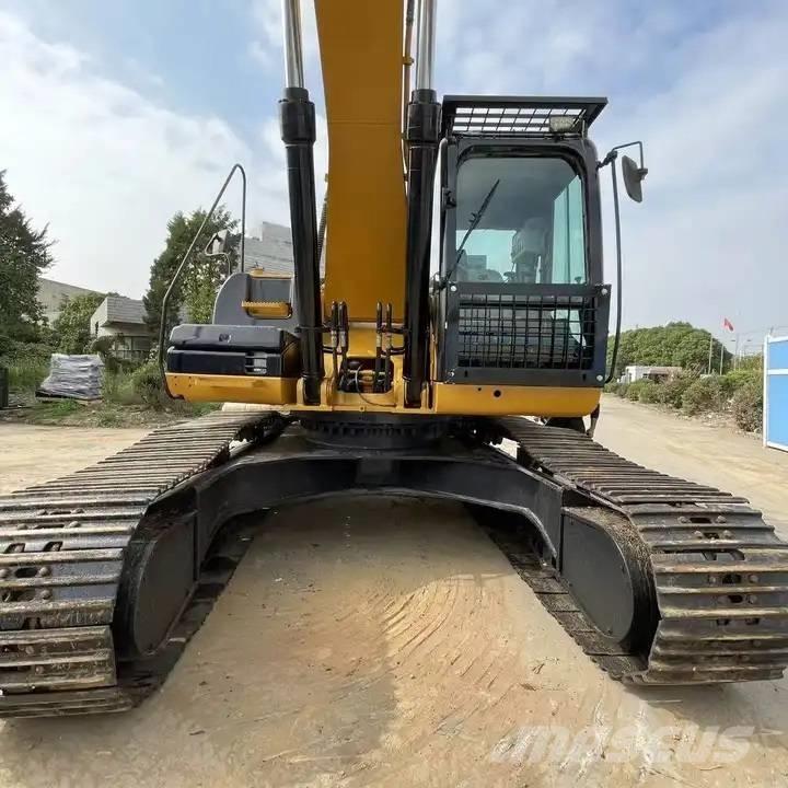 CAT 330D Kāpurķēžu ekskavatori