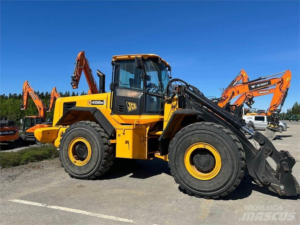 JCB 456ht Iekrāvēji uz riteņiem