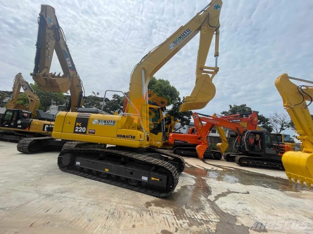 Komatsu PC 220 Kāpurķēžu ekskavatori