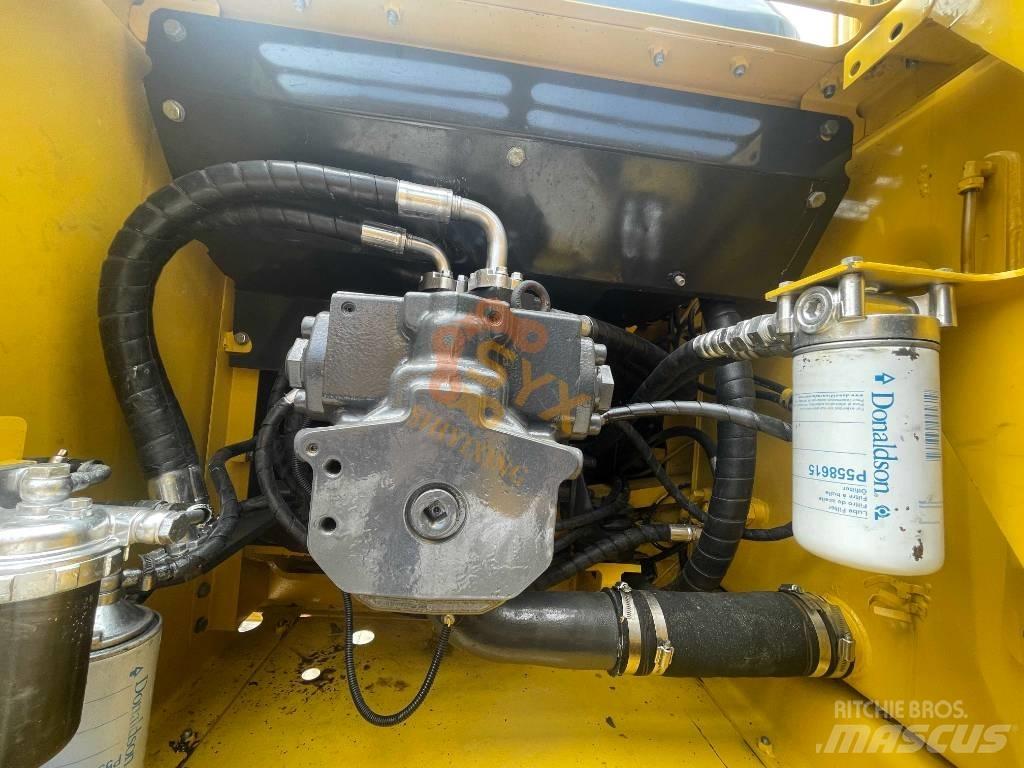 Komatsu PC 220 Kāpurķēžu ekskavatori