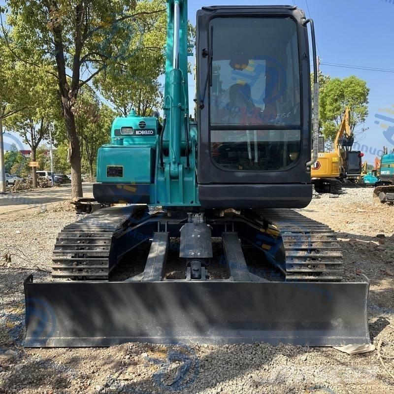 Kobelco SK75 Kāpurķēžu ekskavatori