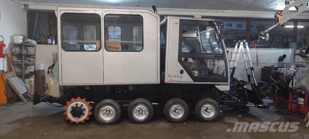 Prinoth Husky Sniega traktori