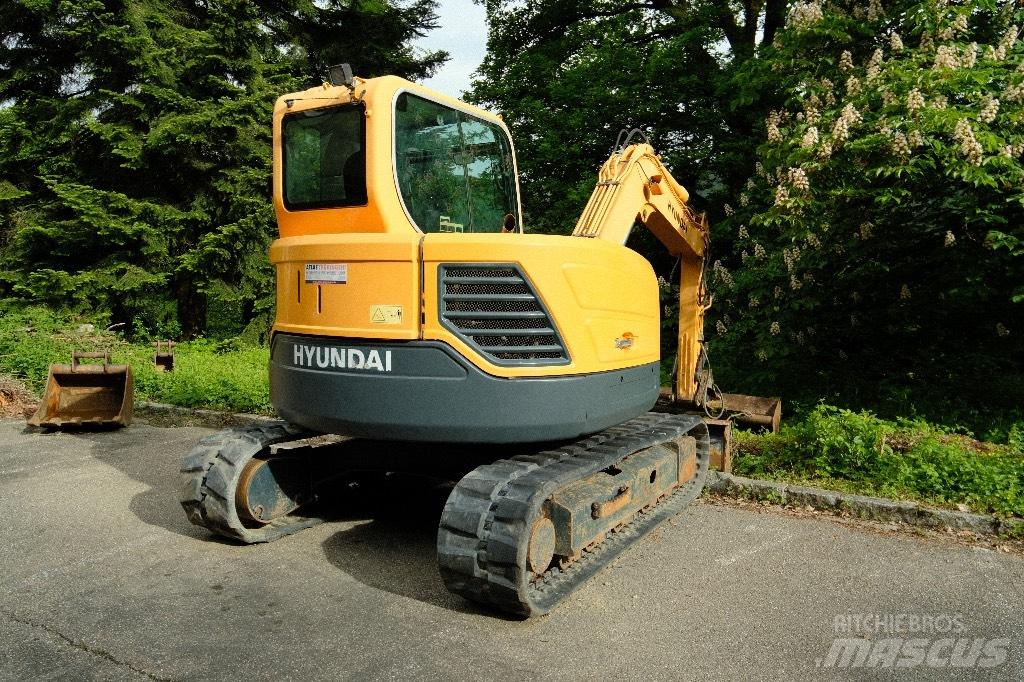 Hyundai R80CR-9 Vidēja lieluma ekskavatori 7 t - 12 t