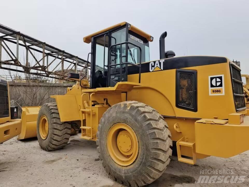 CAT 938 F Iekrāvēji uz riteņiem