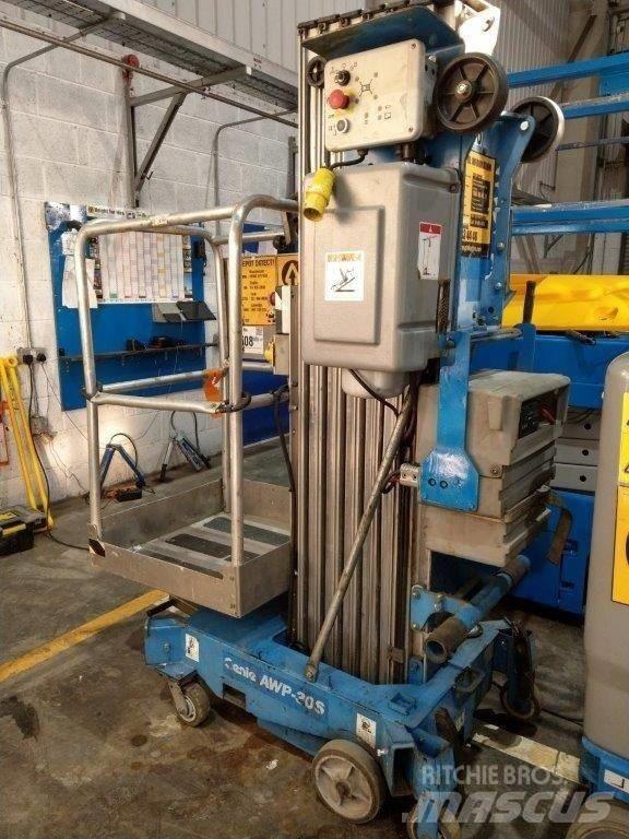 Genie AWP 30 DC Vertikālie pacēlāji