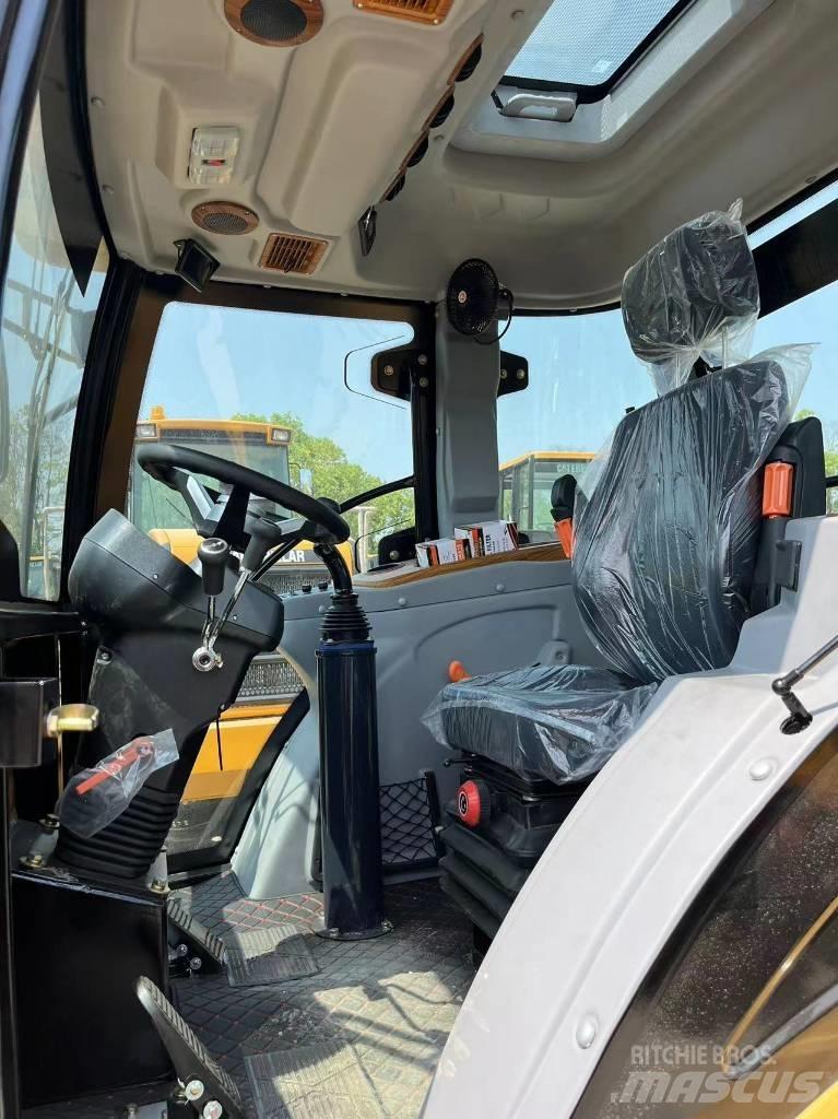 JCB 3 CX Ekskavatori-iekrāvēji
