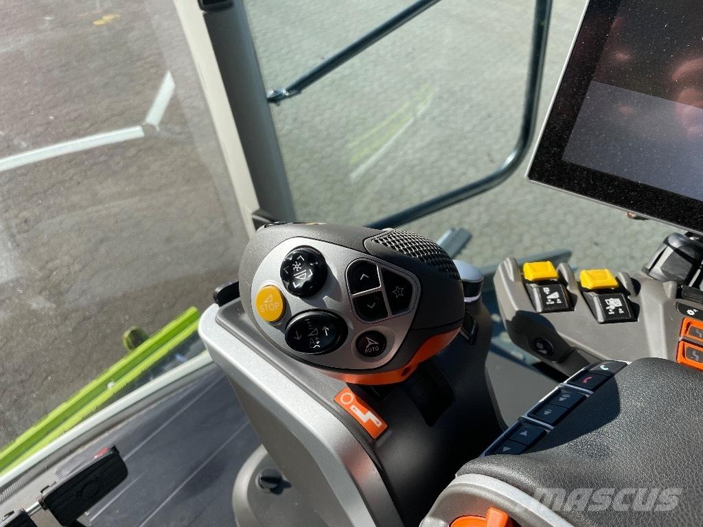 CLAAS Lexion 6700 Ražas novākšanas kombaini