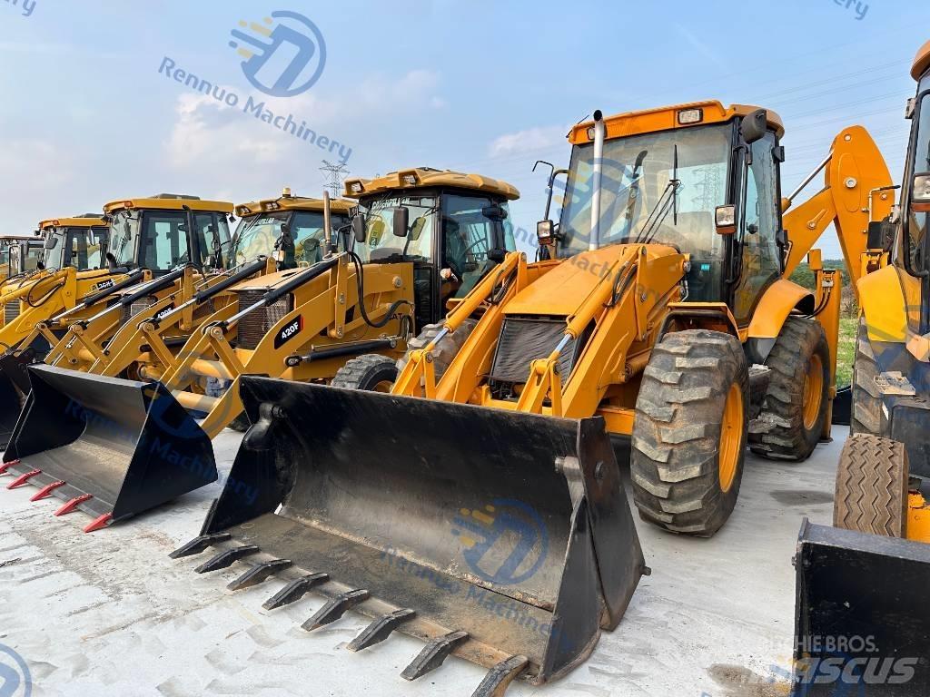 JCB 4 CX Ekskavatori-iekrāvēji