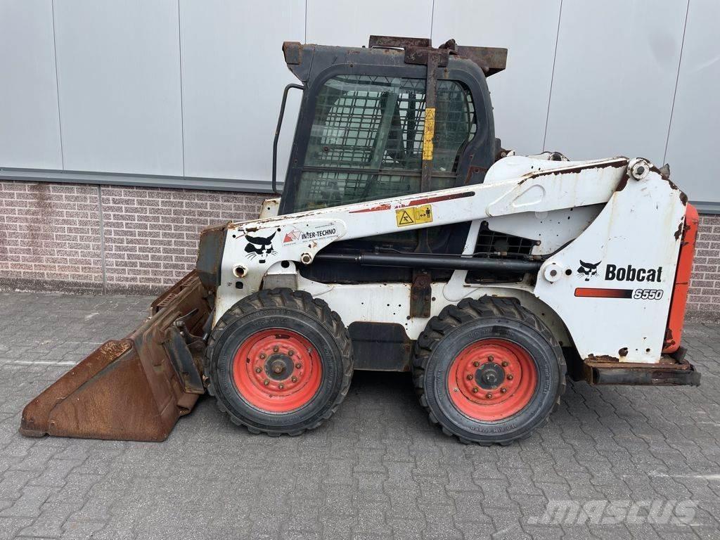 Bobcat S550 Lietoti riteņu kompaktiekrāvēji