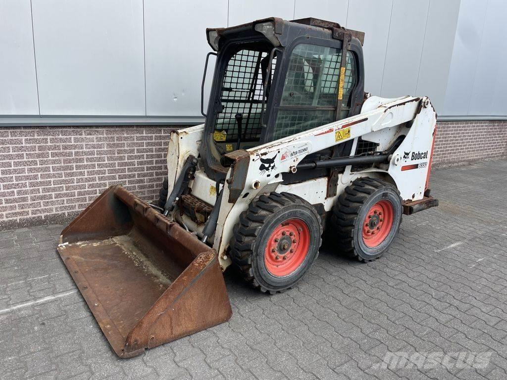Bobcat S550 Lietoti riteņu kompaktiekrāvēji