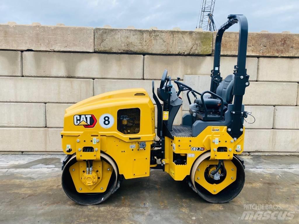 CAT CB 2.7 Divvalču grunts veltņi