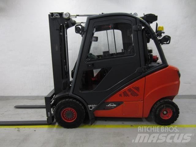 Linde H 30 D-03 Tehnika ar dīzeļa dzinēju