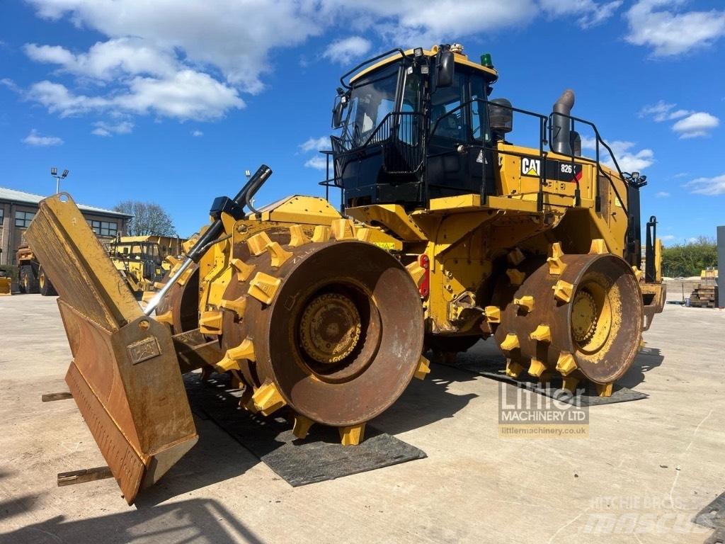CAT 826 K Atkritumu preses