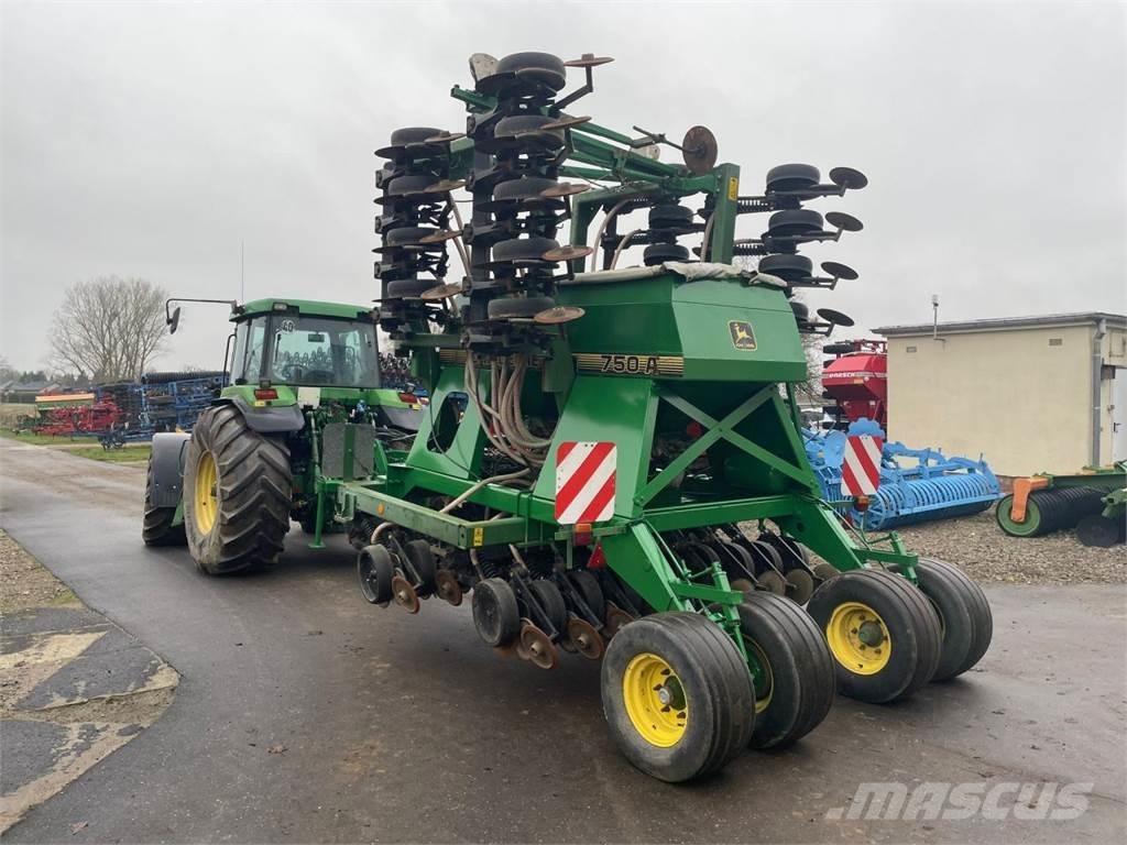 John Deere 750A 6m Precīzās izsējas sējmašīnas 