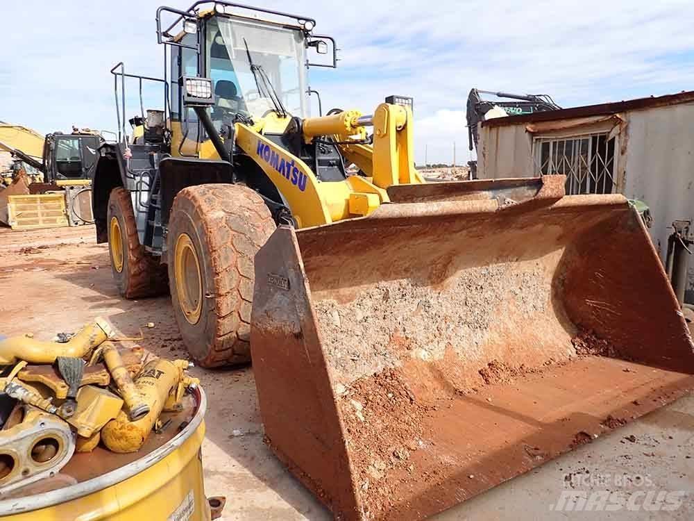 Komatsu WA380-8 Iekrāvēji uz riteņiem