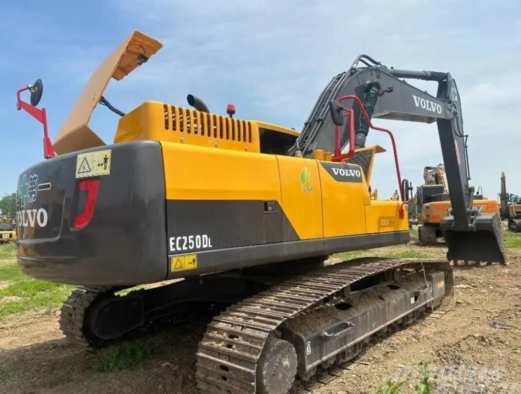 Volvo EC 250 D L Kāpurķēžu ekskavatori
