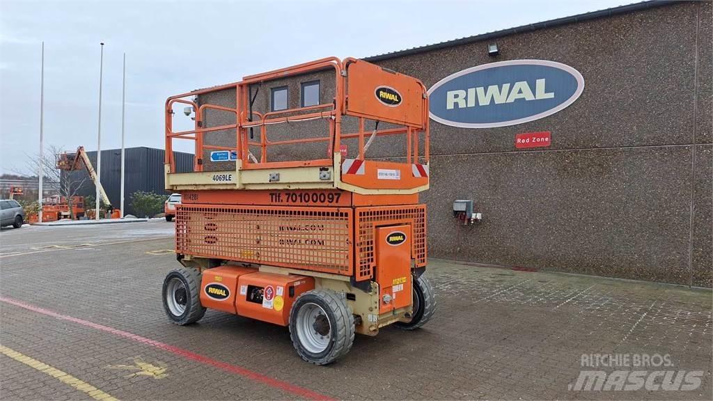 JLG 4069LE Šķerveida pacēlāji