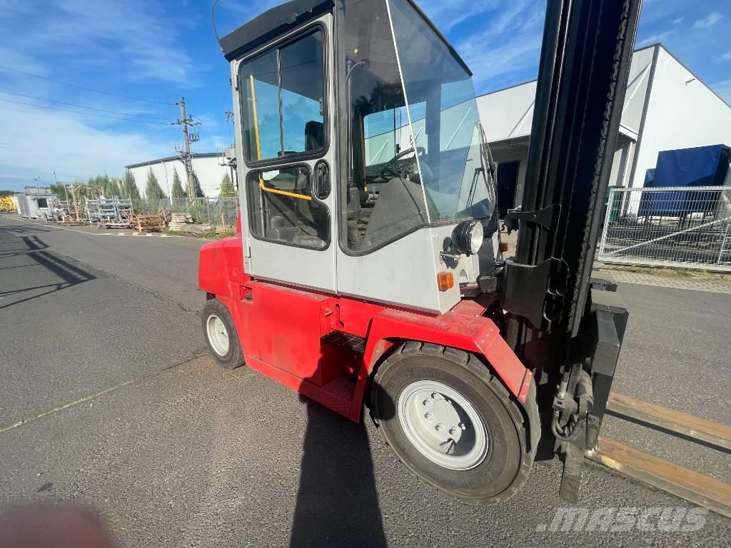 Kalmar DCE 50-6 Tehnika ar dīzeļa dzinēju