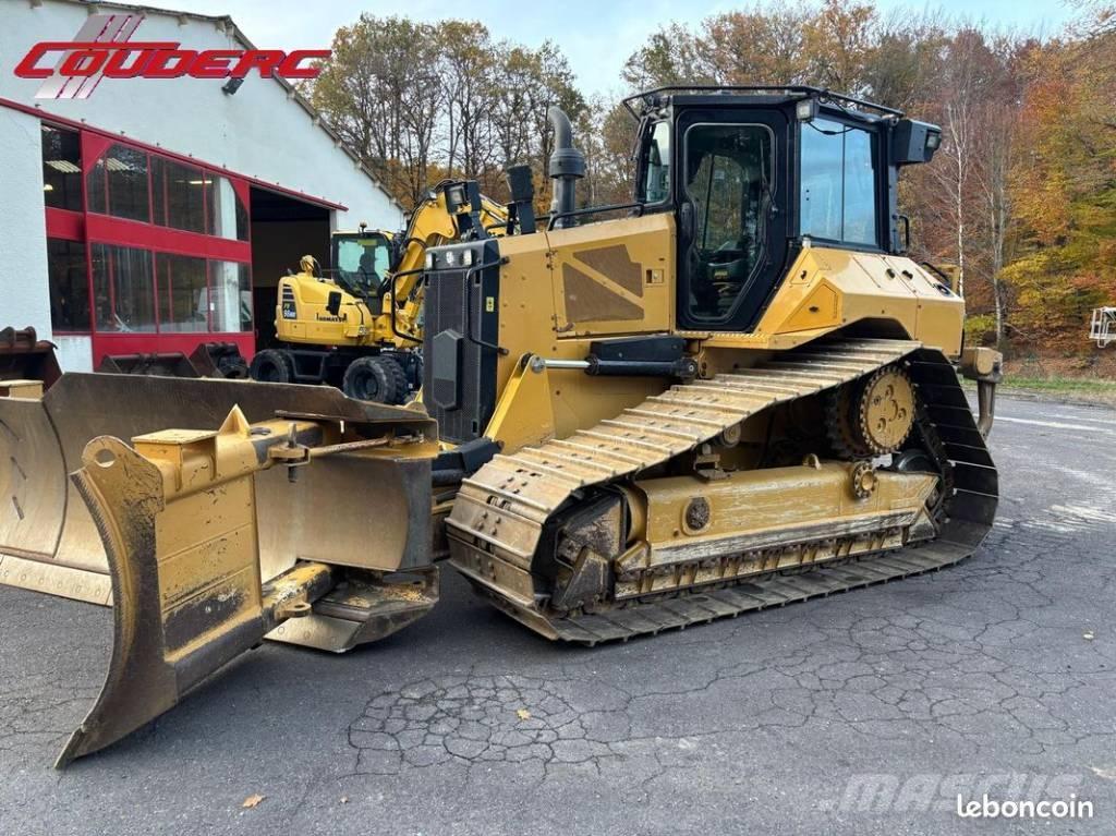 CAT D 5 Kāpurķēžu buldozeri
