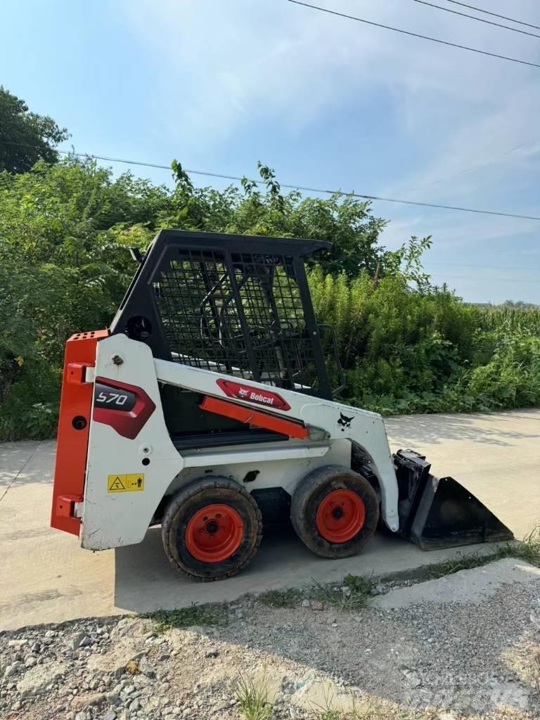 Bobcat S70 Lietoti riteņu kompaktiekrāvēji