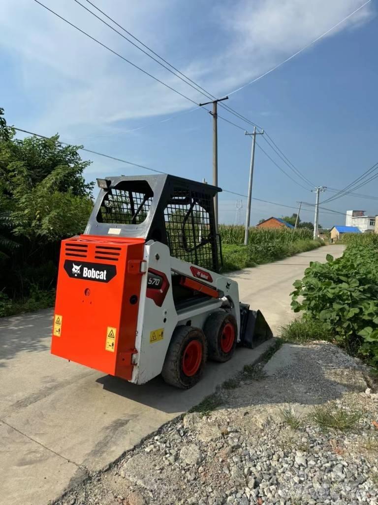 Bobcat S70 Lietoti riteņu kompaktiekrāvēji