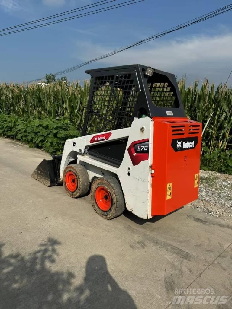 Bobcat S70 Lietoti riteņu kompaktiekrāvēji