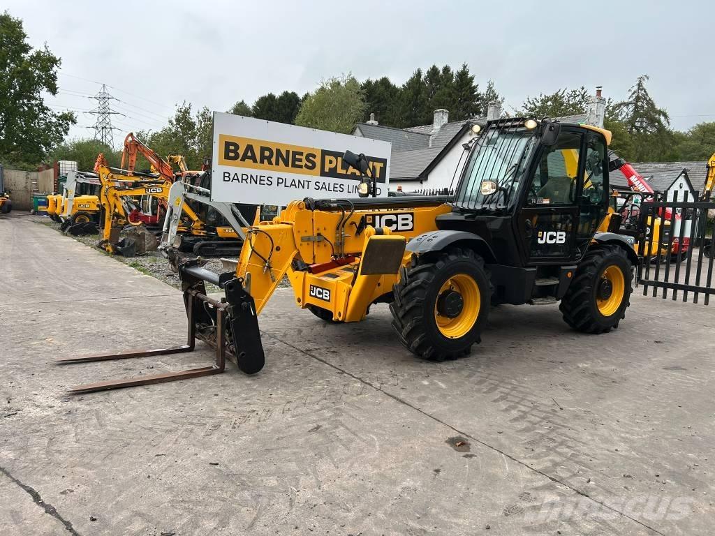 JCB 535-140 Hiviz Teleskopiskie manipulatori