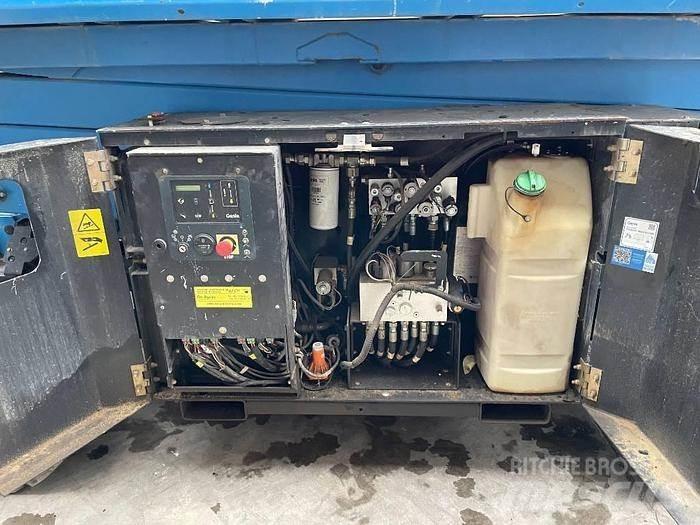 Genie GS3369RT Šķerveida pacēlāji