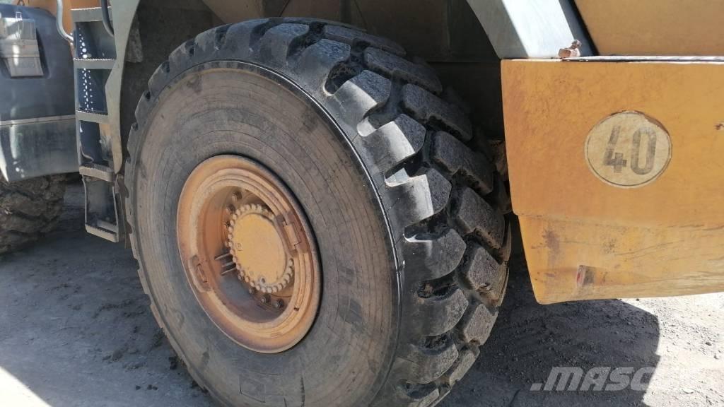 Liebherr L 564     2+2 Iekrāvēji uz riteņiem