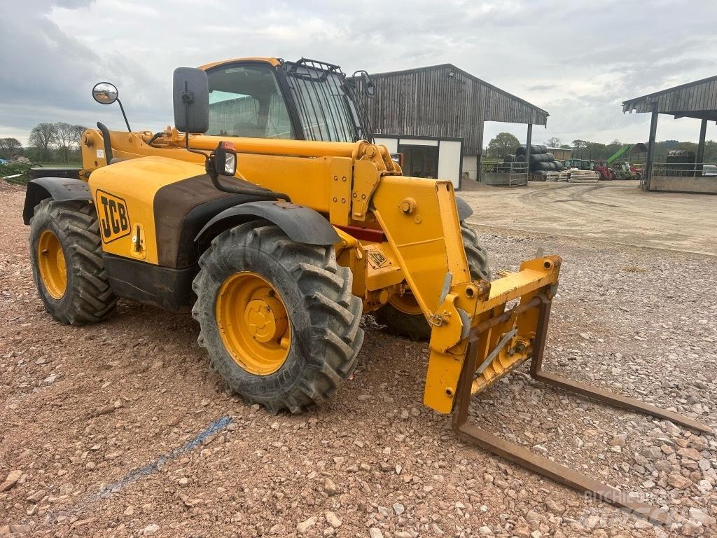 JCB 535-95 Lauksaimniecības pacēlāji