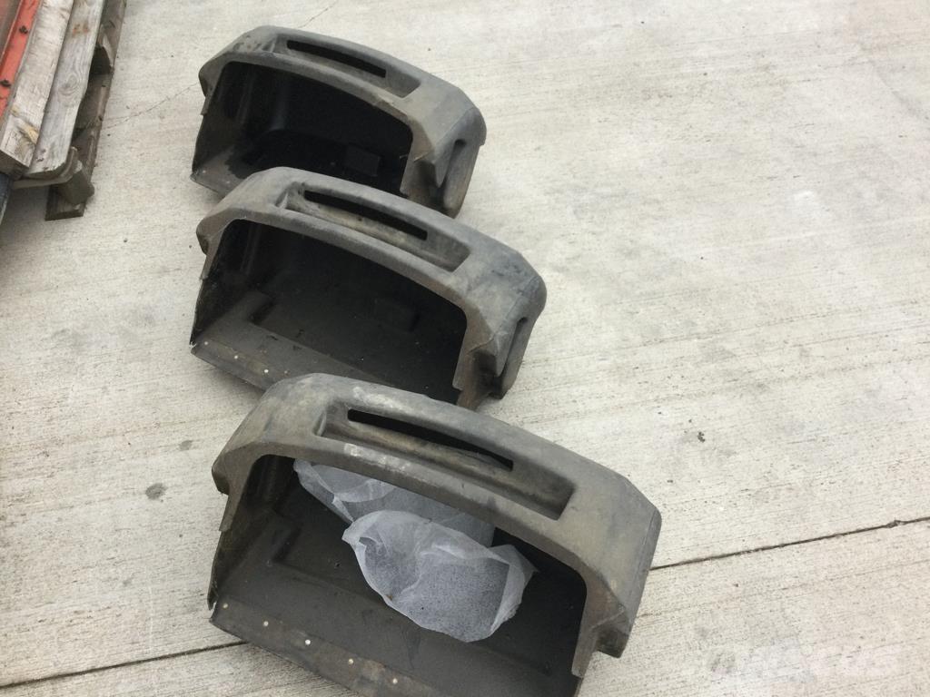 Toro 3250D Mauriņa traktors