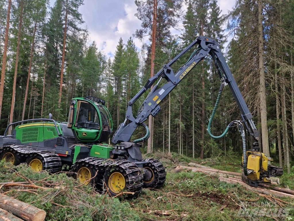 John Deere 1170 G Harvesteri