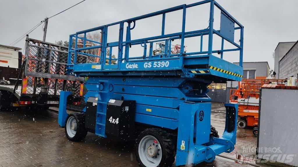 Genie 5390 Šķerveida pacēlāji