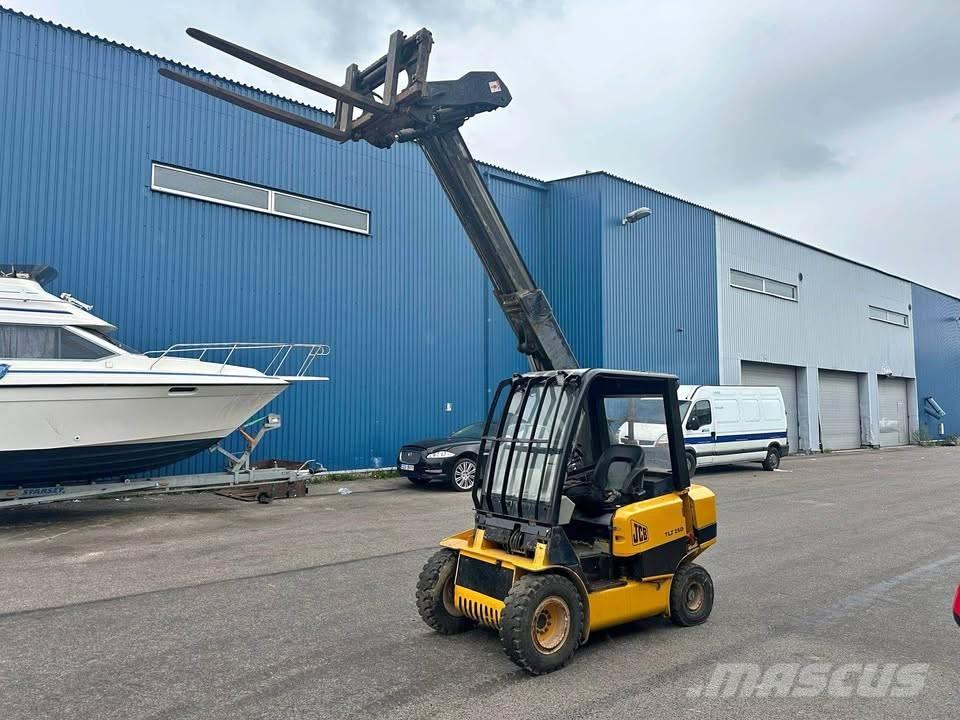 JCB TLT 25 D Teleskopiskie manipulatori