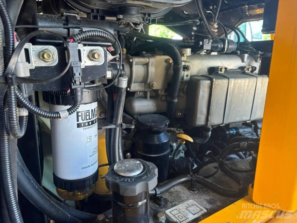 JCB Vibromax 6 ST Artikulētie pašizgāzēji