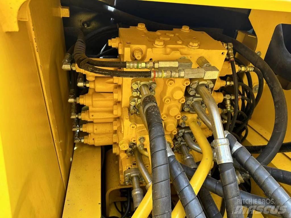 Komatsu PC 240 Kāpurķēžu ekskavatori