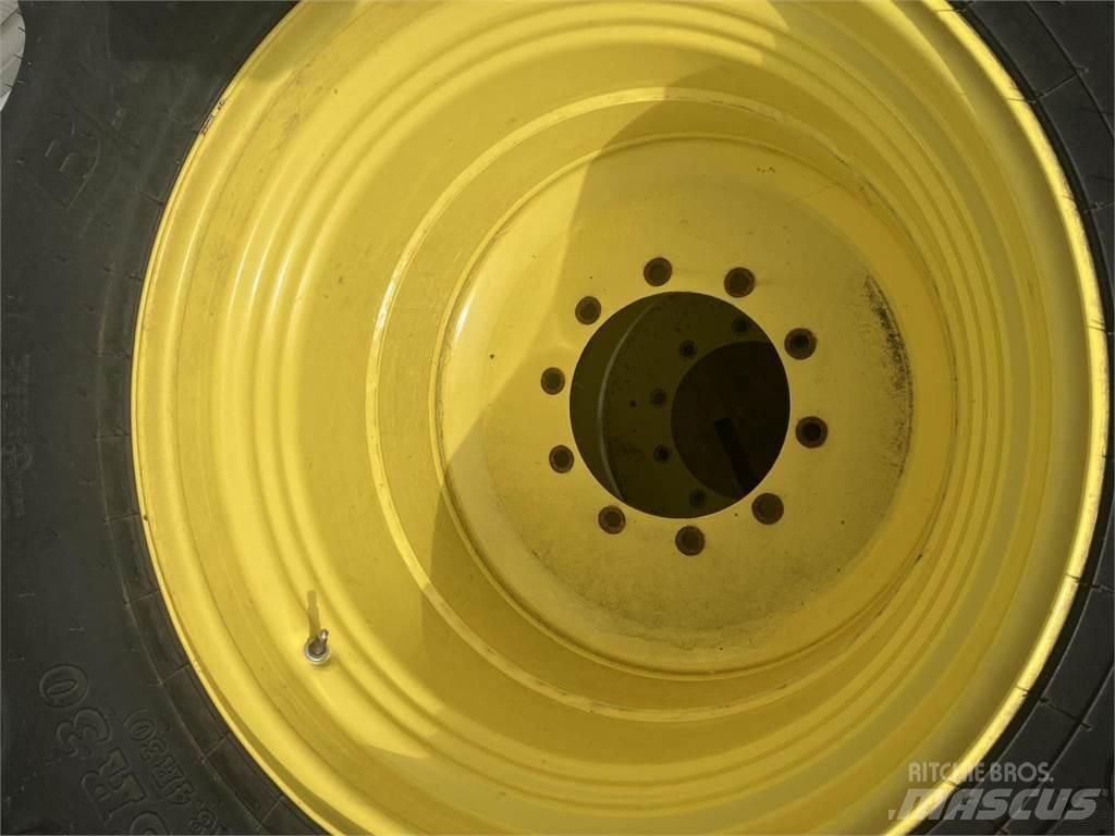 BKT 460/85R30 Riepas, riteņi un diski