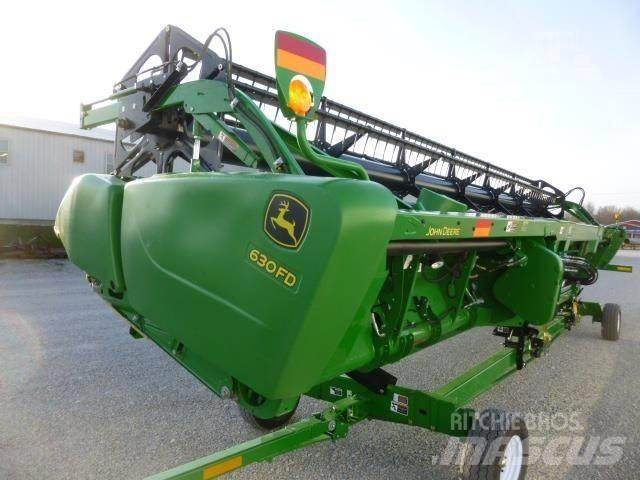 John Deere 630 F Ražas novākšanas galvas