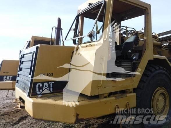 CAT 615C Skrēperi