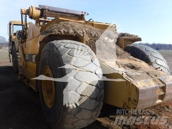CAT 615C Skrēperi