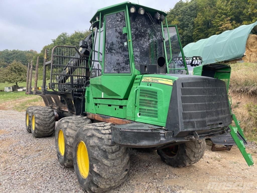 John Deere 1010 E Forvarderi