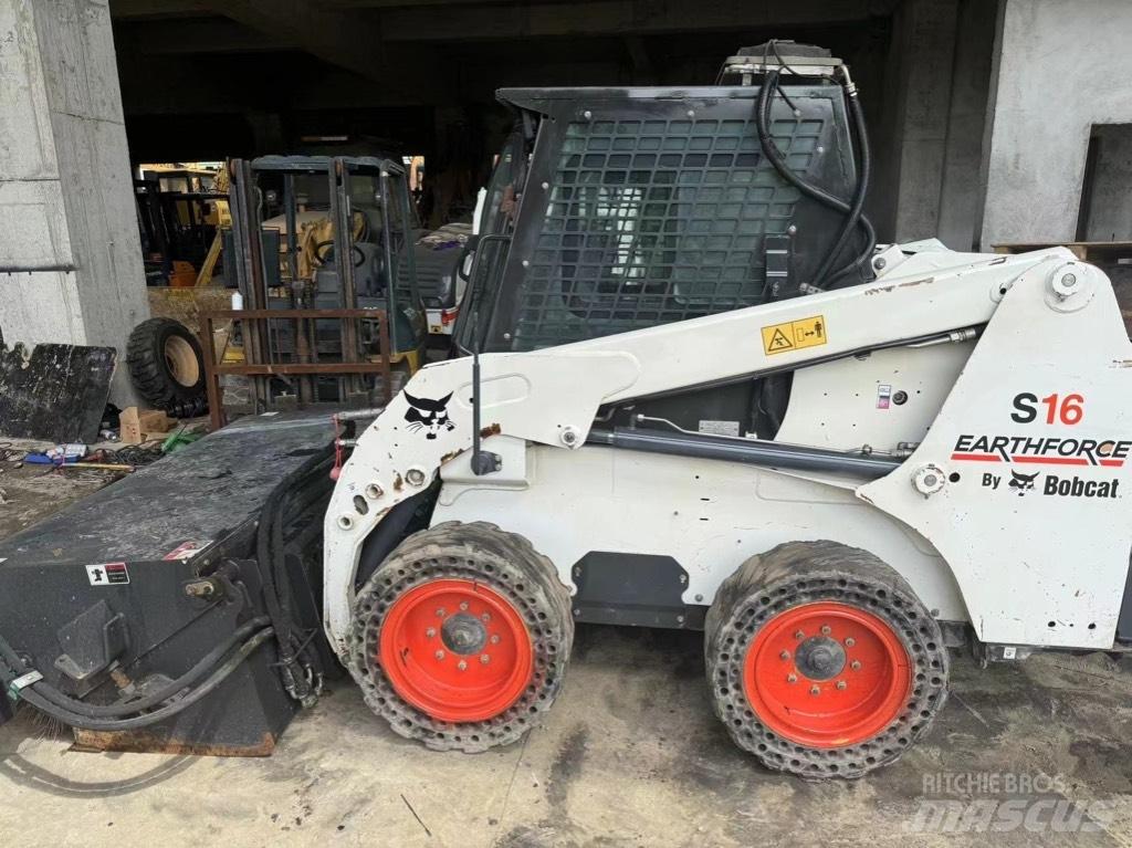 Bobcat S 16 Lietoti riteņu kompaktiekrāvēji