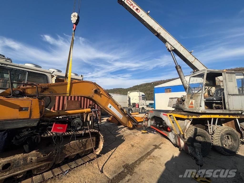 Hyundai Robex 210 LC Kāpurķēžu ekskavatori