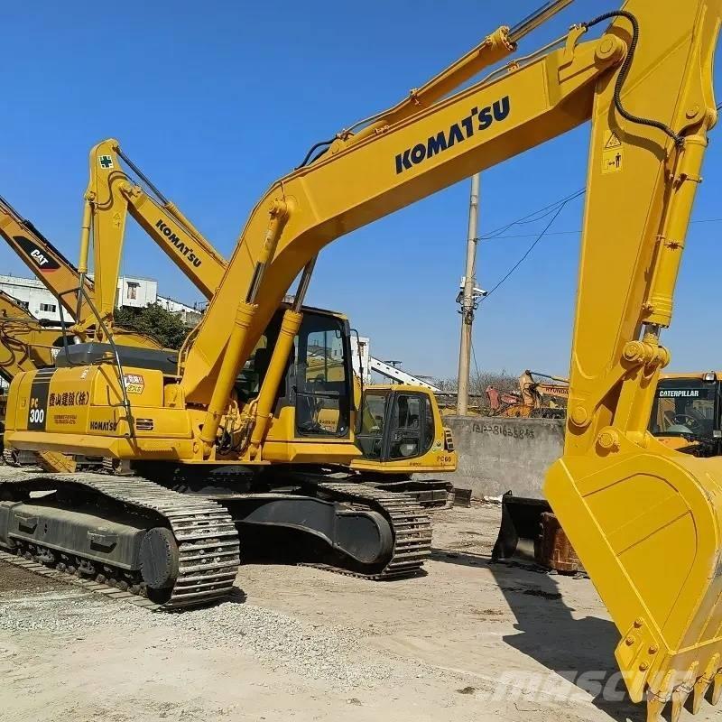 Komatsu PC 300 Kāpurķēžu ekskavatori