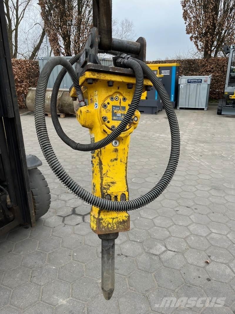 Atlas Copco SB202 Āmuri/Drupinātāji