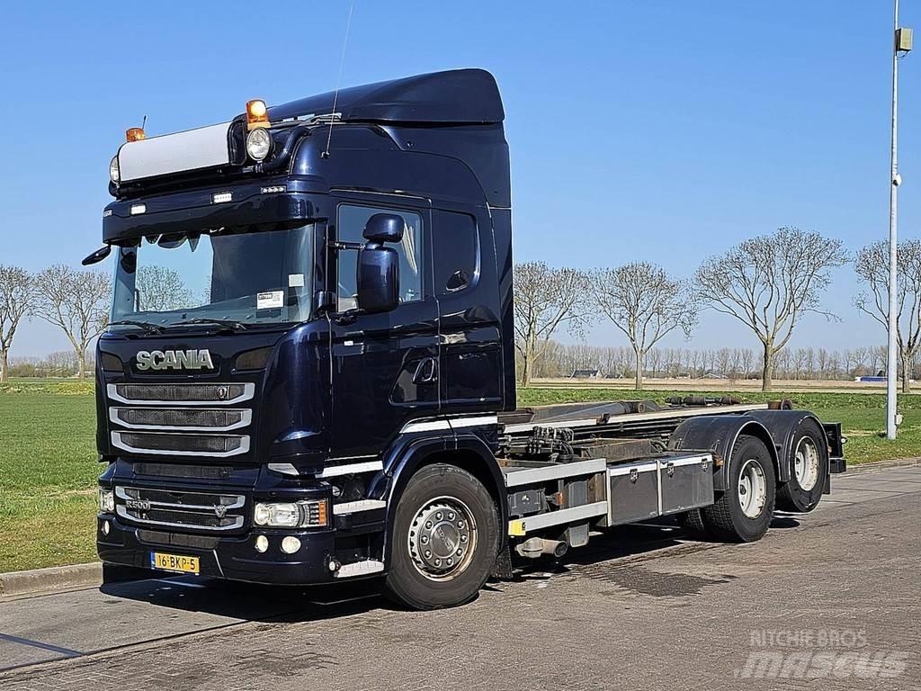 Scania R500 Treileri ar āķi
