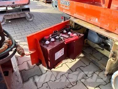 JLG 1230 ES Šķerveida pacēlāji