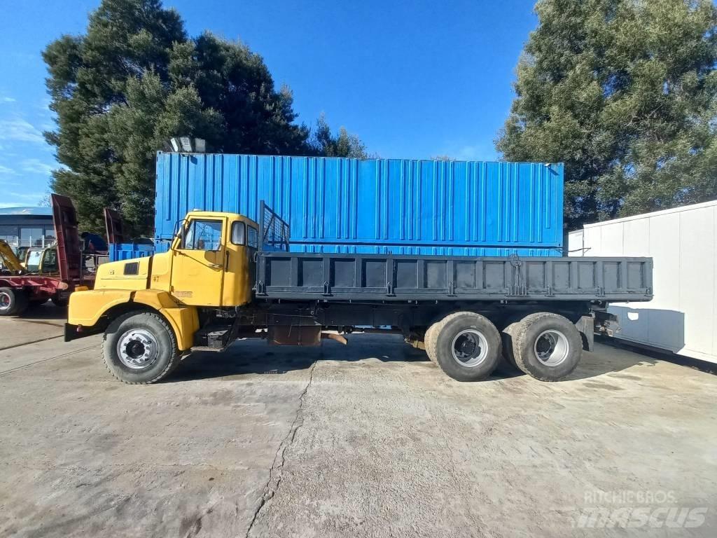 Volvo N 1025 Pašizgāzējs
