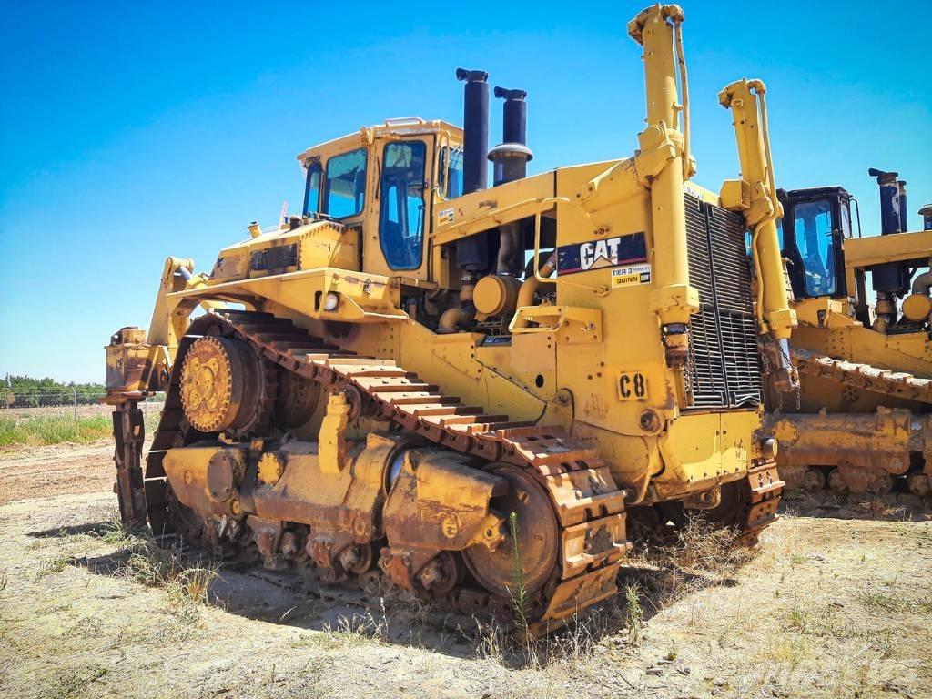 CAT D10 Kāpurķēžu buldozeri