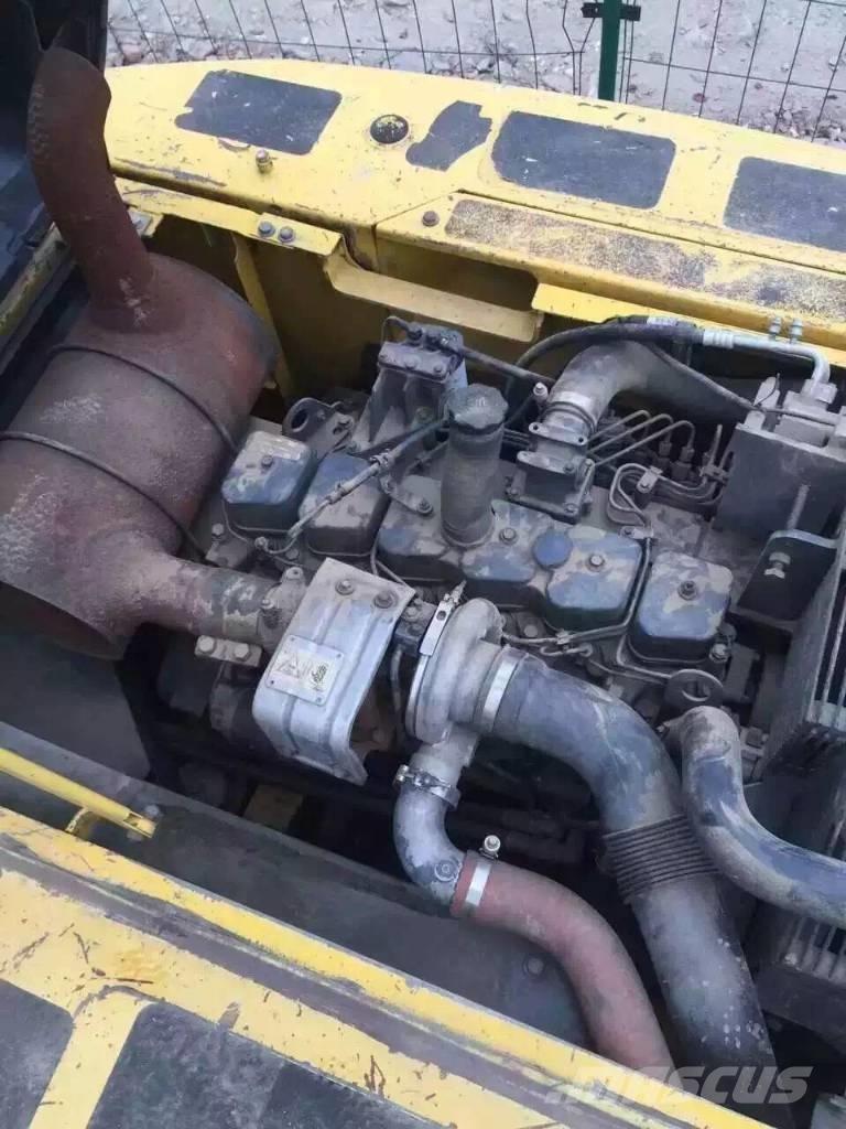 Komatsu pc200-7 Kāpurķēžu ekskavatori